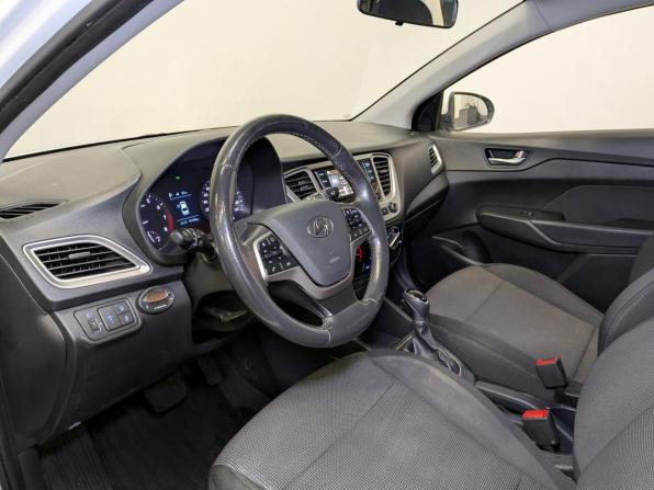 Hyundai Solaris II с пробегом 2019 года, цена 1 030 000 рублей, 141460 км, седан, Автокод Объявления