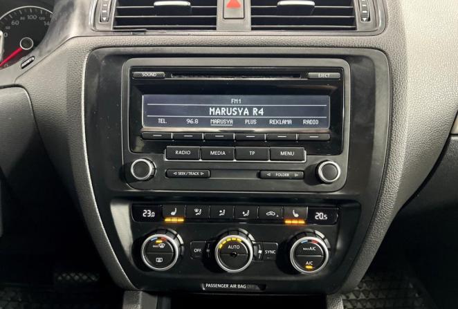 Volkswagen Jetta VI с пробегом 2012 года, цена 1 260 000 рублей, 135019 км, седан, Автокод Объявления