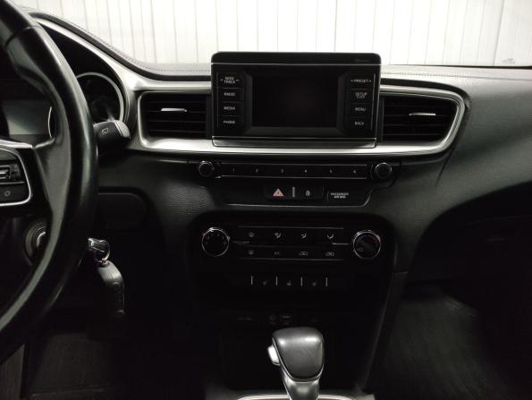 Kia Ceed III с пробегом 2018 года, цена 1 290 000 рублей, 159612 км, хэтчбек, Автокод Объявления