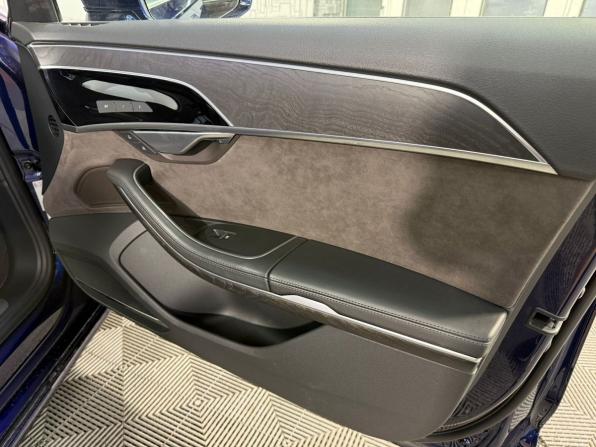 Audi A8 IV (D5) с пробегом 2018 года, цена 4 699 000 рублей, 88735 км, седан, Автокод Объявления