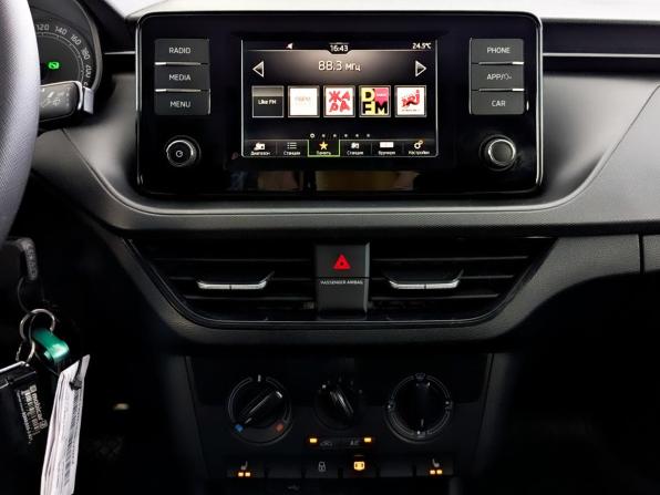 Skoda Rapid II с пробегом 2021 года, цена 1 716 000 рублей, 52946 км, лифтбек, Автокод Объявления