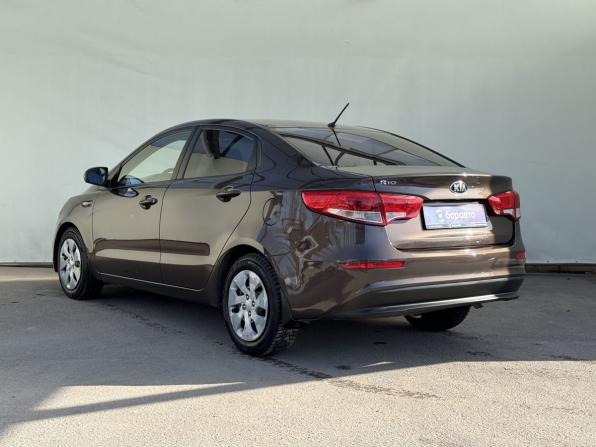 Kia Rio III Рестайлинг с пробегом 2015 года, цена 910 000 рублей, 160000 км, седан, Автокод Объявления