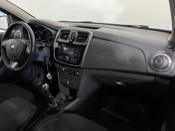 Renault Sandero II с пробегом 2015 года, цена 897 000 рублей, 85518 км, хэтчбек, Автокод Объявления