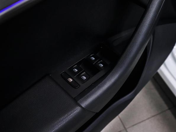Skoda Octavia III (A7) Рестайлинг с пробегом 2017 года, цена 1 780 000 рублей, 167280 км, лифтбек, Автокод Объявления