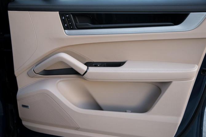 Porsche Cayenne III Рестайлинг с пробегом 2023 года, цена 17 495 000 рублей, 10172 км, внедорожник, Автокод Объявления