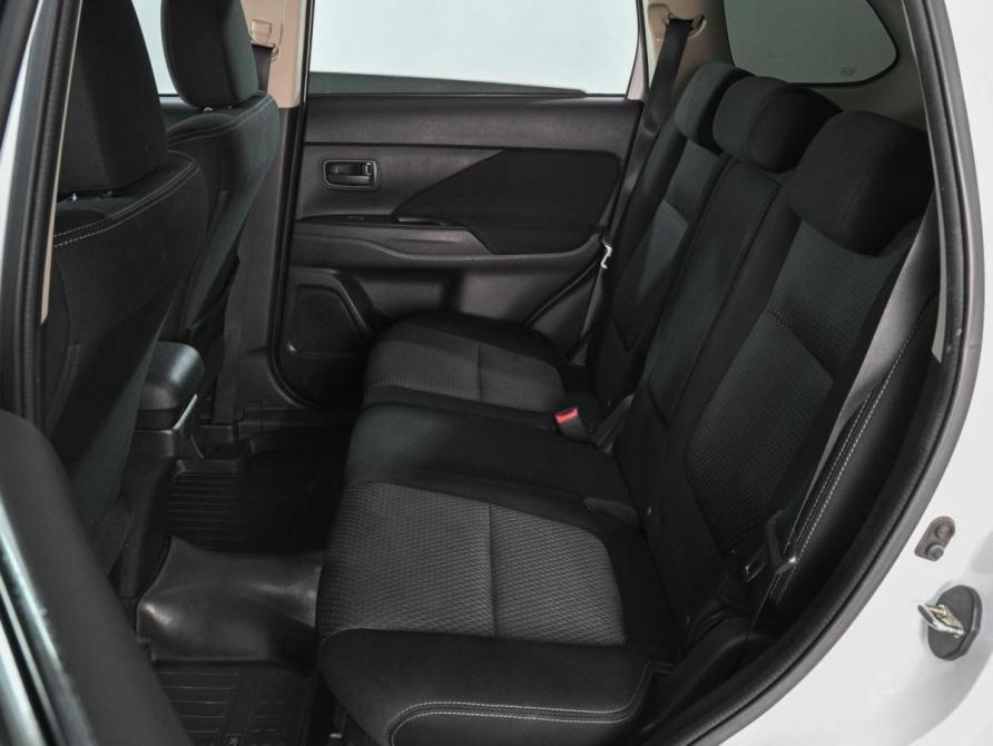 Mitsubishi Outlander III Рестайлинг Ростов-на-Дону  - изображение 9
