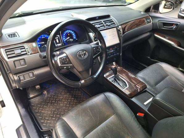 Toyota Camry VII (XV50) Рестайлинг с пробегом 2017 года, цена 2 190 000 рублей, 165000 км, седан, Автокод Объявления