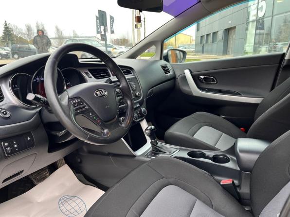 Kia Ceed II с пробегом 2012 года, цена 1 090 000 рублей, 140050 км, хэтчбек, Автокод Объявления