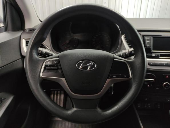 Hyundai Solaris II с пробегом 2017 года, цена 1 339 000 рублей, 126462 км, седан, Автокод Объявления