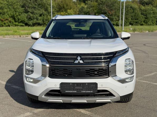 Mitsubishi Outlander IV с пробегом 2023 года, цена 3 810 000 рублей, 30 км, внедорожник, Автокод Объявления