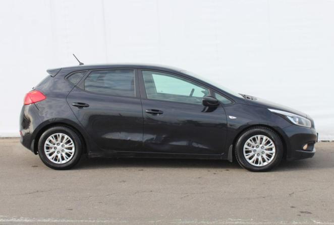 Kia Ceed II с пробегом 2013 года, цена 650 000 рублей, 275512 км, хэтчбек, Автокод Объявления