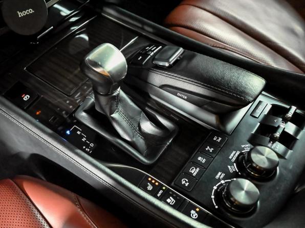 Lexus LX III Рестайлинг 2 с пробегом 2016 года, цена 6 450 000 рублей, 271439 км, внедорожник, Автокод Объявления