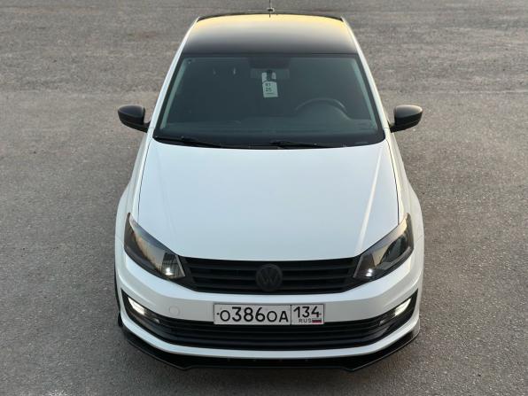 Volkswagen Polo V Рестайлинг с пробегом 2018 года, цена 930 000 рублей, 247620 км, седан, Автокод Объявления