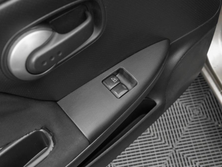 Nissan Note I Москва  - изображение 13