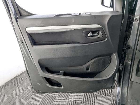 Peugeot Traveller I с пробегом 2021 года, цена 2 955 000 рублей, 97927 км, минивэн, Автокод Объявления