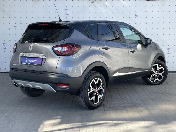 Renault Kaptur I с пробегом 2018 года, цена 1 300 000 рублей, 74399 км, внедорожник, Автокод Объявления