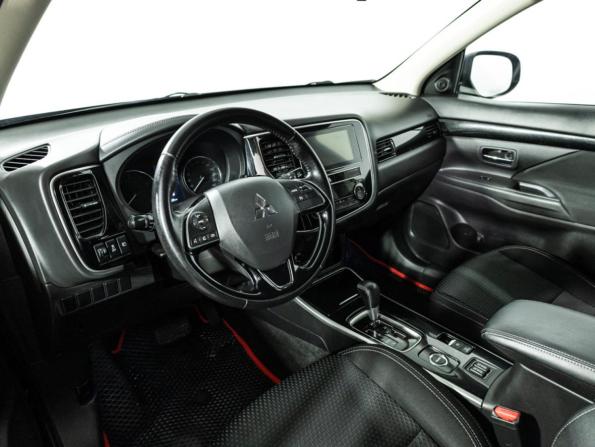 Mitsubishi Outlander III Рестайлинг 3 с пробегом 2019 года, цена 1 949 700 рублей, 156224 км, внедорожник, Автокод Объявления