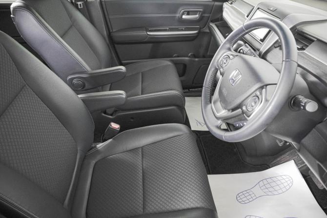 Honda Freed II Рестайлинг с пробегом 2021 года, цена 2 099 000 рублей, 47544 км, компактвэн, Автокод Объявления