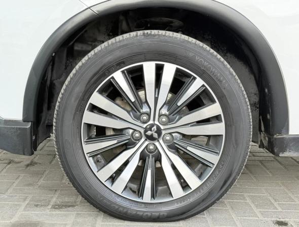 Mitsubishi Outlander III Рестайлинг 3 с пробегом 2019 года, цена 2 239 000 рублей, 83300 км, внедорожник, Автокод Объявления