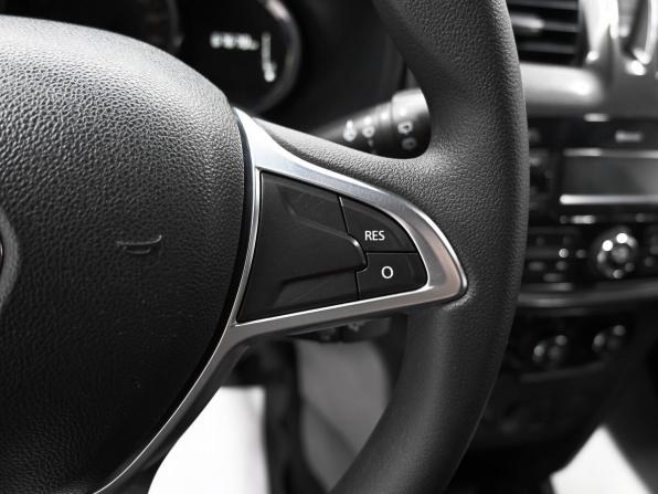 Renault Sandero II Рестайлинг с пробегом 2019 года, цена 1 165 000 рублей, 67670 км, хэтчбек, Автокод Объявления