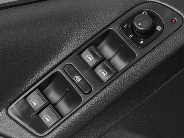 Volkswagen Tiguan I Рестайлинг с пробегом 2012 года, цена 1 100 000 рублей, 208789 км, внедорожник, Автокод Объявления
