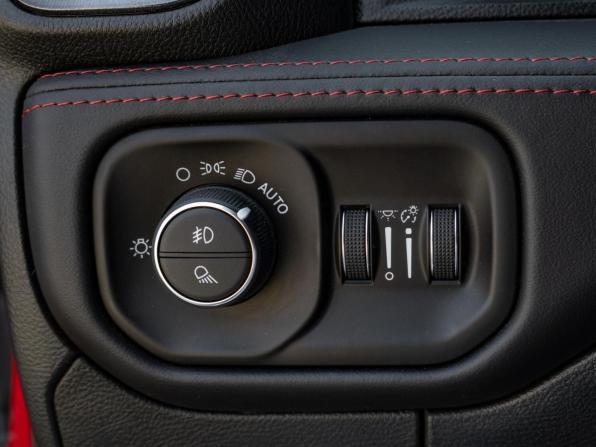 Ram 1500 V с пробегом 2022 года, цена 15 600 000 рублей, 9256 км, offers.body_type.unknown, Автокод Объявления