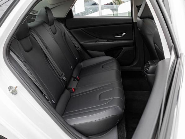 Hyundai Elantra VII (CN7) Рестайлинг с пробегом 2023 года, цена 2 239 000 рублей, 55406 км, седан, Автокод Объявления
