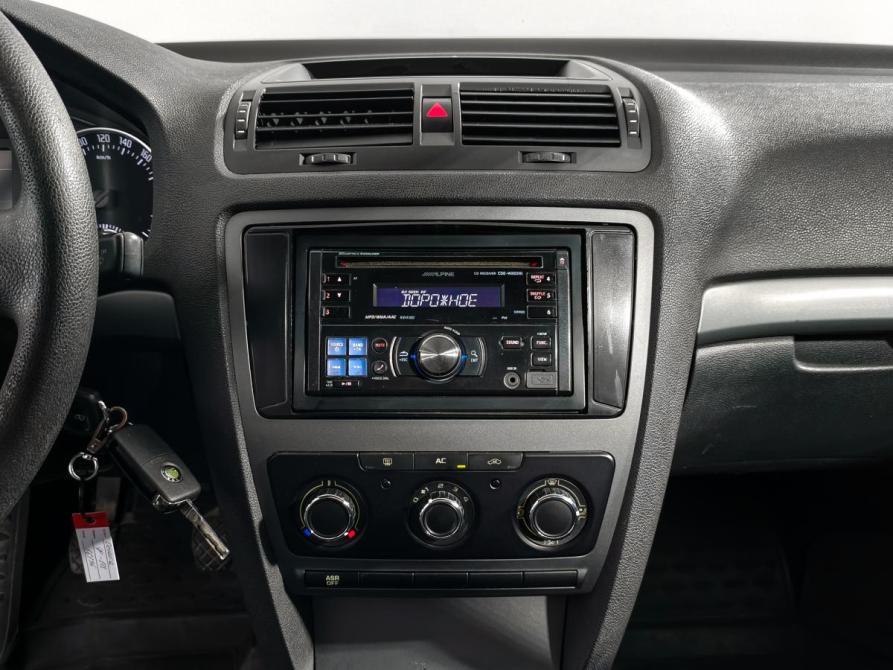 Skoda Octavia II (A5) Рестайлинг Санкт-Петербург  - изображение 15