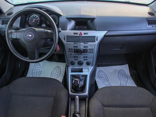 Opel Astra H Рестайлинг с пробегом 2009 года, цена 531 000 рублей, 177000 км, седан, Автокод Объявления
