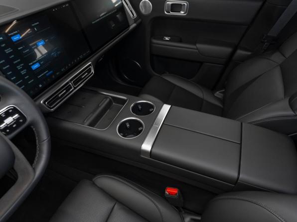 Li Auto (Lixiang) L7 I с пробегом 2023 года, цена 6 750 000 рублей, 5883 км, внедорожник, Автокод Объявления