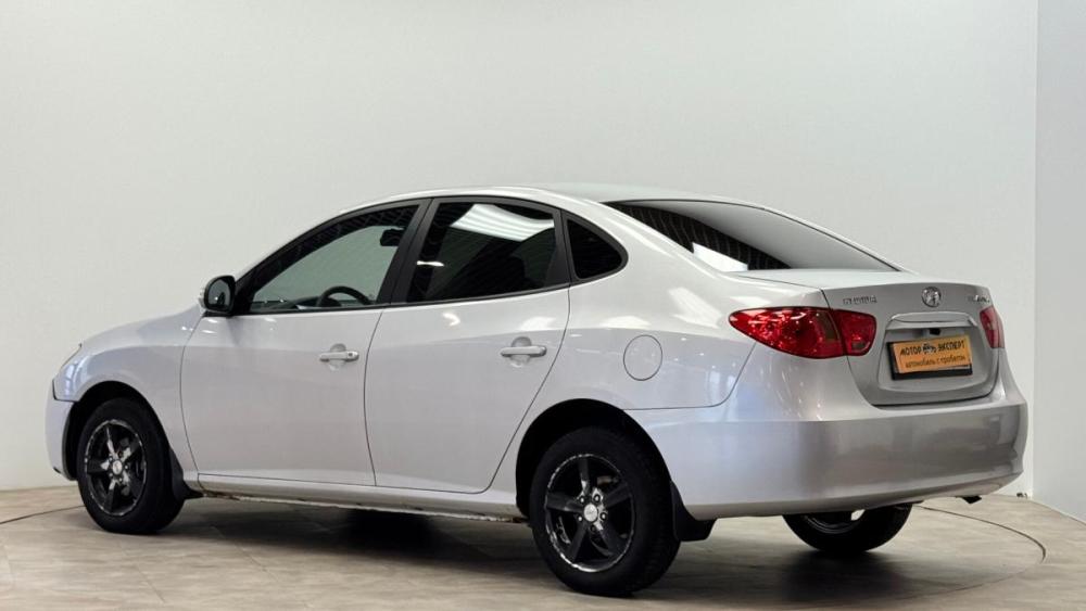 Hyundai Elantra IV (HD) Киров  - изображение 3