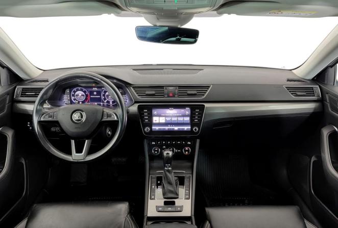 Skoda Superb III Рестайлинг с пробегом 2019 года, цена 2 680 000 рублей, 78050 км, лифтбек, Автокод Объявления