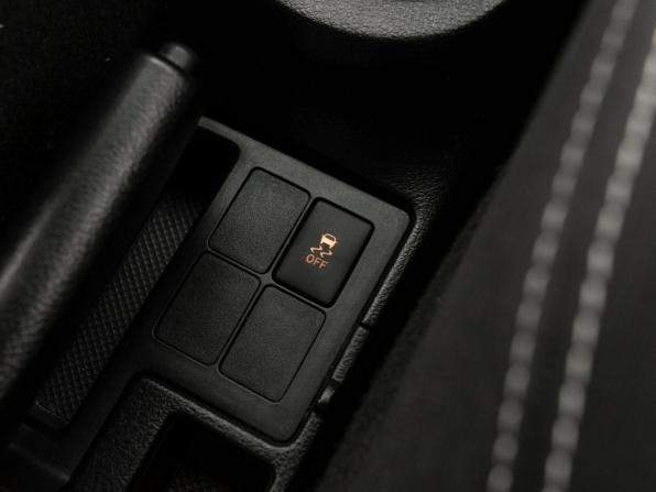 Toyota Vitz III (XP130) Рестайлинг с пробегом 2018 года, цена 1 050 000 рублей, 53960 км, хэтчбек, Автокод Объявления