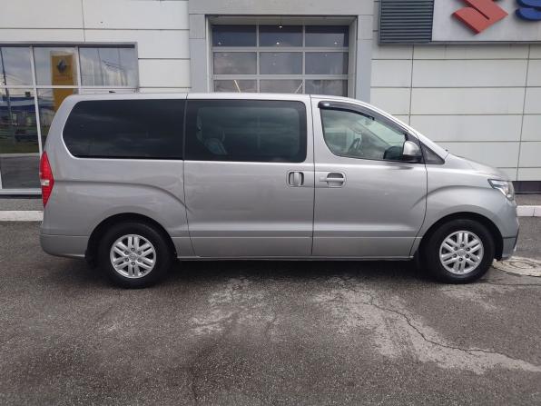 Hyundai H-1 II Рестайлинг 2 с пробегом 2020 года, цена 3 356 000 рублей, 250894 км, минивэн, Автокод Объявления