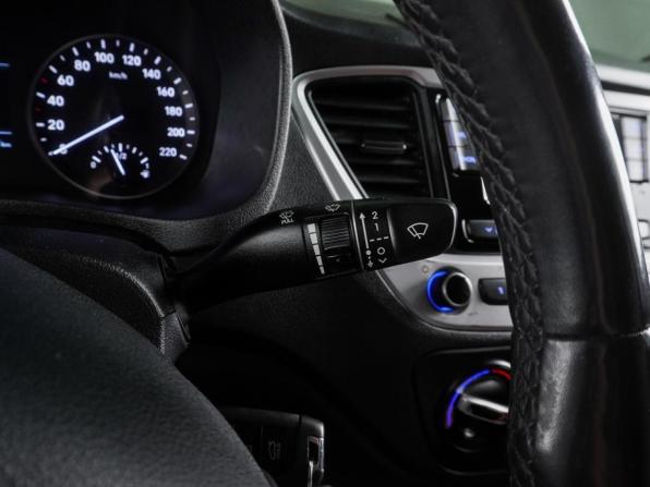 Hyundai Solaris II с пробегом 2018 года, цена 1 249 000 рублей, 131291 км, седан, Автокод Объявления