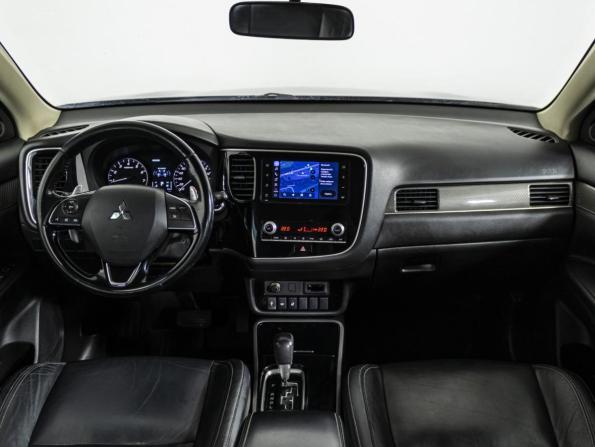 Mitsubishi Outlander III Рестайлинг 3 с пробегом 2020 года, цена 2 219 000 рублей, 122000 км, внедорожник, Автокод Объявления
