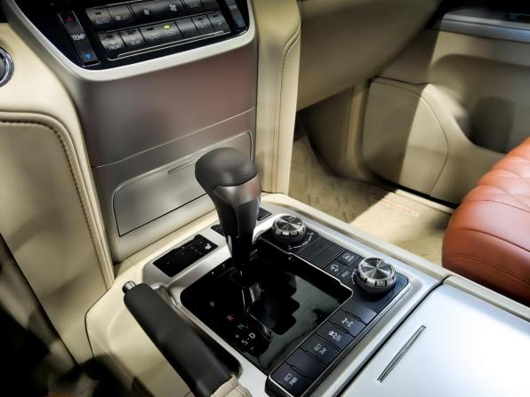 Toyota Land Cruiser 200 Series Рестайлинг 2 с пробегом 2020 года, цена 7 400 000 рублей, 127645 км, внедорожник, Автокод Объявления