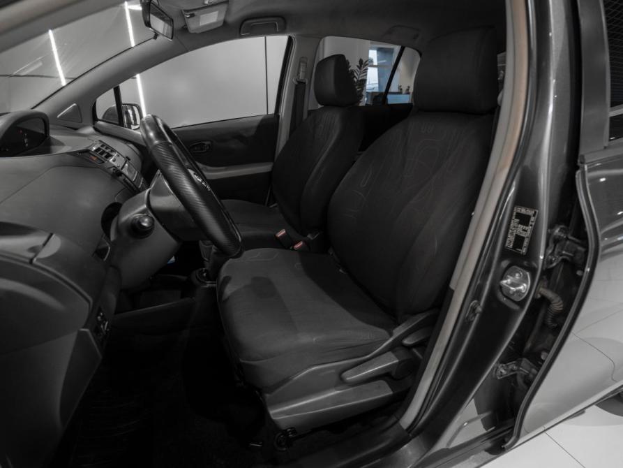 Toyota Yaris II Рестайлинг Москва  - изображение 9