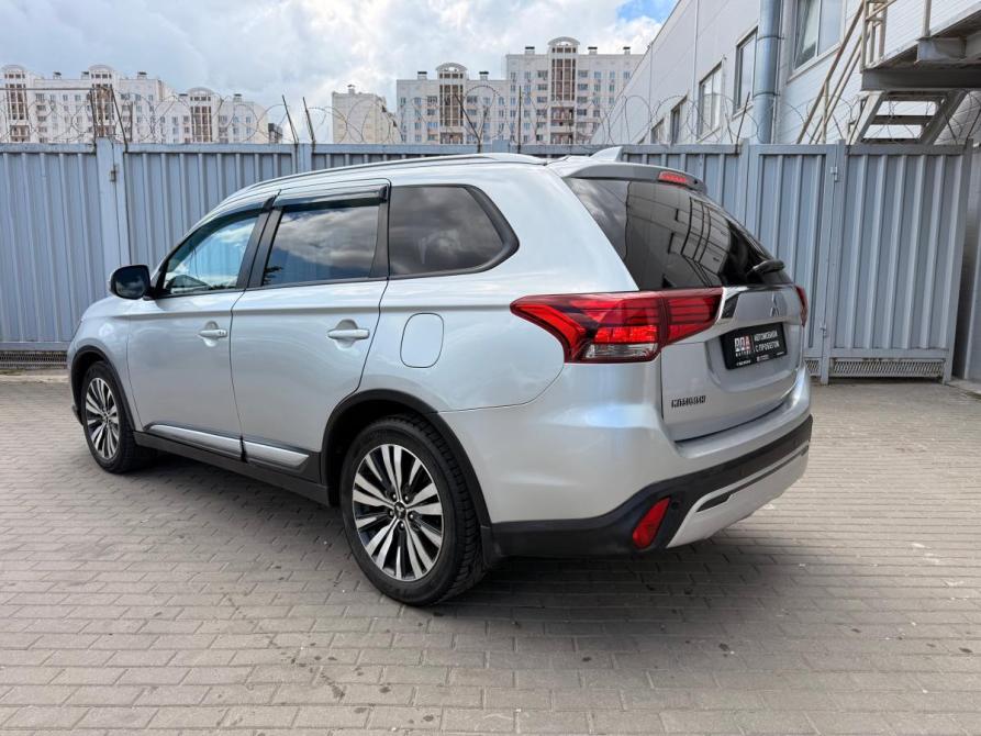 Mitsubishi Outlander III Рестайлинг 3 Ростов-на-Дону  - изображение 2