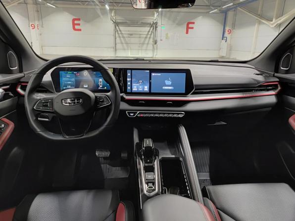 Geely Coolray I Рестайлинг с пробегом 2024 года, цена 2 330 000 рублей, 10840 км, внедорожник, Автокод Объявления