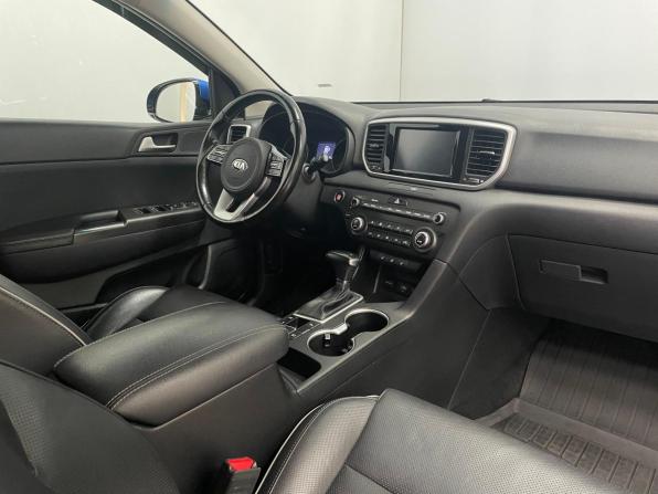Kia Sportage IV Рестайлинг с пробегом 2020 года, цена 2 288 000 рублей, 176074 км, внедорожник, Автокод Объявления