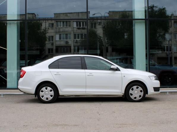 Skoda Rapid I с пробегом 2015 года, цена 790 000 рублей, 202000 км, лифтбек, Автокод Объявления