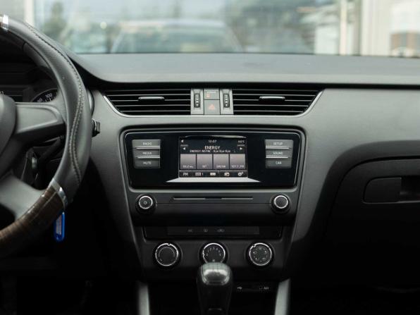Skoda Octavia III (A7) с пробегом 2015 года, цена 930 000 рублей, 171149 км, лифтбек, Автокод Объявления