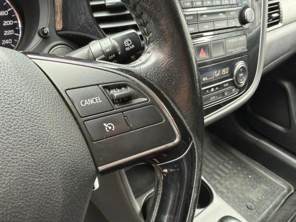 Mitsubishi Outlander III Рестайлинг 2 с пробегом 2015 года, цена 1 499 000 рублей, 195000 км, внедорожник, Автокод Объявления