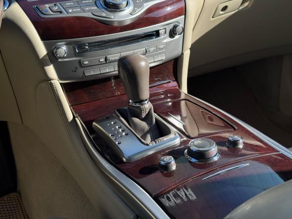 Infiniti Q70 I Рестайлинг с пробегом 2015 года, цена 1 395 000 рублей, 192769 км, седан, Автокод Объявления
