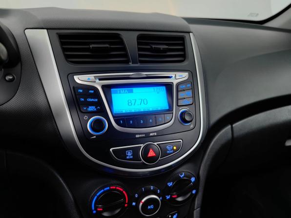 Hyundai Solaris I с пробегом 2012 года, цена 777 000 рублей, 107426 км, седан, Автокод Объявления