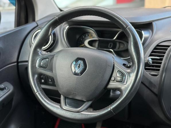 Renault Kaptur I с пробегом 2016 года, цена 909 000 рублей, 292277 км, внедорожник, Автокод Объявления