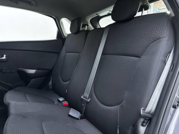 Kia Rio III Рестайлинг с пробегом 2015 года, цена 1 100 000 рублей, 104047 км, хэтчбек, Автокод Объявления