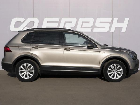 Volkswagen Tiguan II Рестайлинг с пробегом 2020 года, цена 2 729 000 рублей, 82104 км, внедорожник, Автокод Объявления