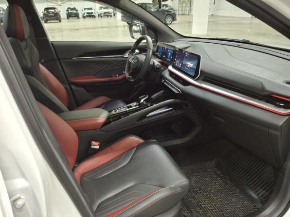 Geely Coolray I Рестайлинг с пробегом 2024 года, цена 2 335 000 рублей, 13000 км, внедорожник, Автокод Объявления